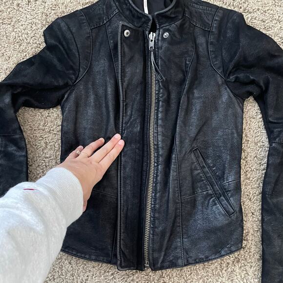Free People Cool & Clean BLACK Vegan Leather Moto Jacket Size 2 Wool Side Panels - Picture 3 of 9
